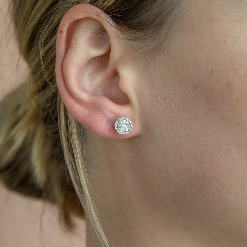 9ct Yellow Gold Brilliant Diamond Stud Earrings - Image 3