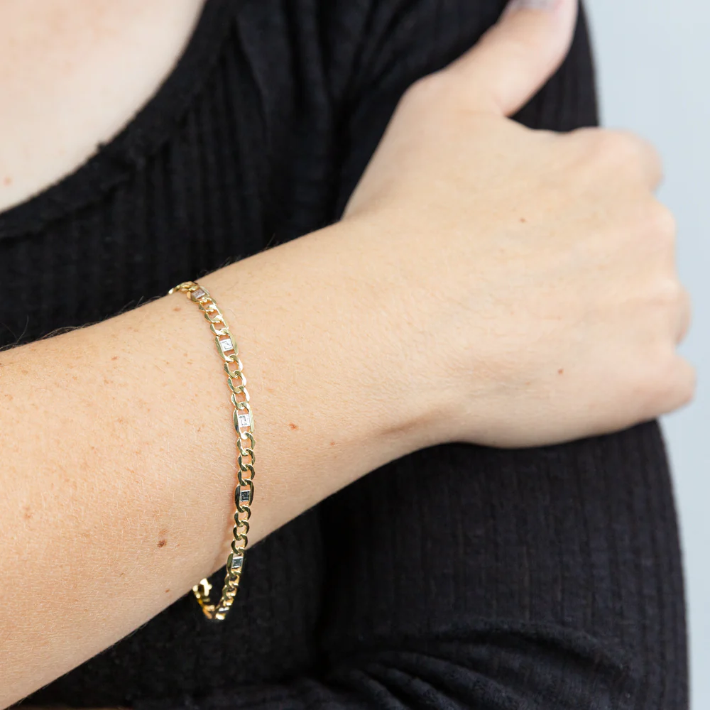 9ct Yellow Gold Concave Extra Flat 100 Gauge 4mm Curb 21cm Bracelet - Image 2