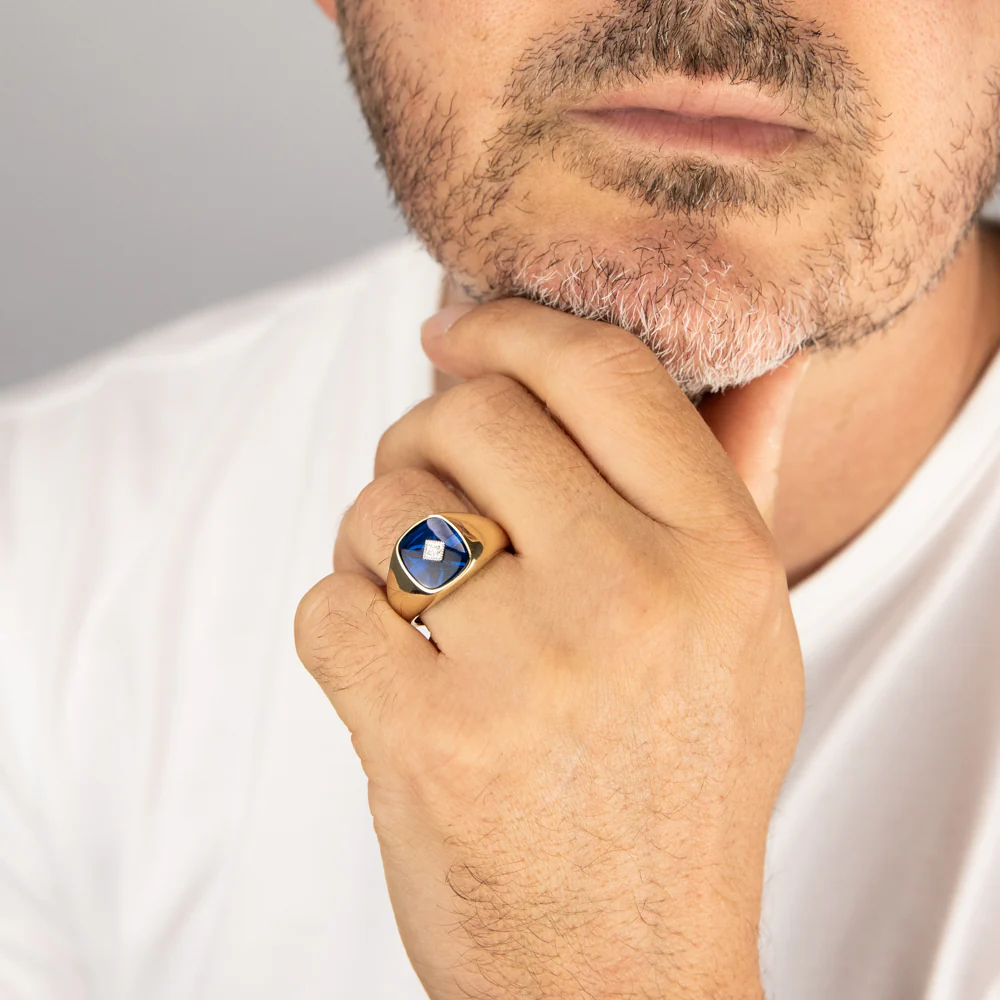 9ct Yellow Gold Created Blue Spinel & Diamond Gents Ring - Image 3