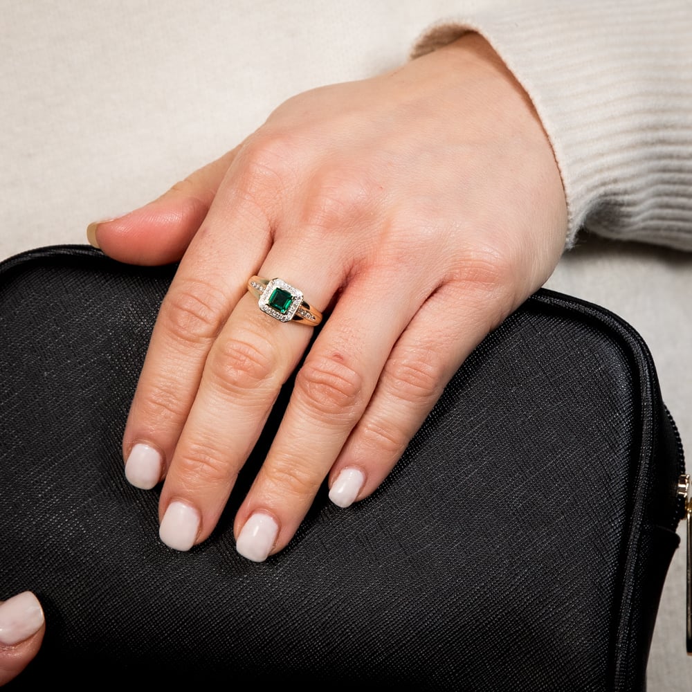 9ct Yellow Gold Created  Emerald And Diamond Ring - Image 3