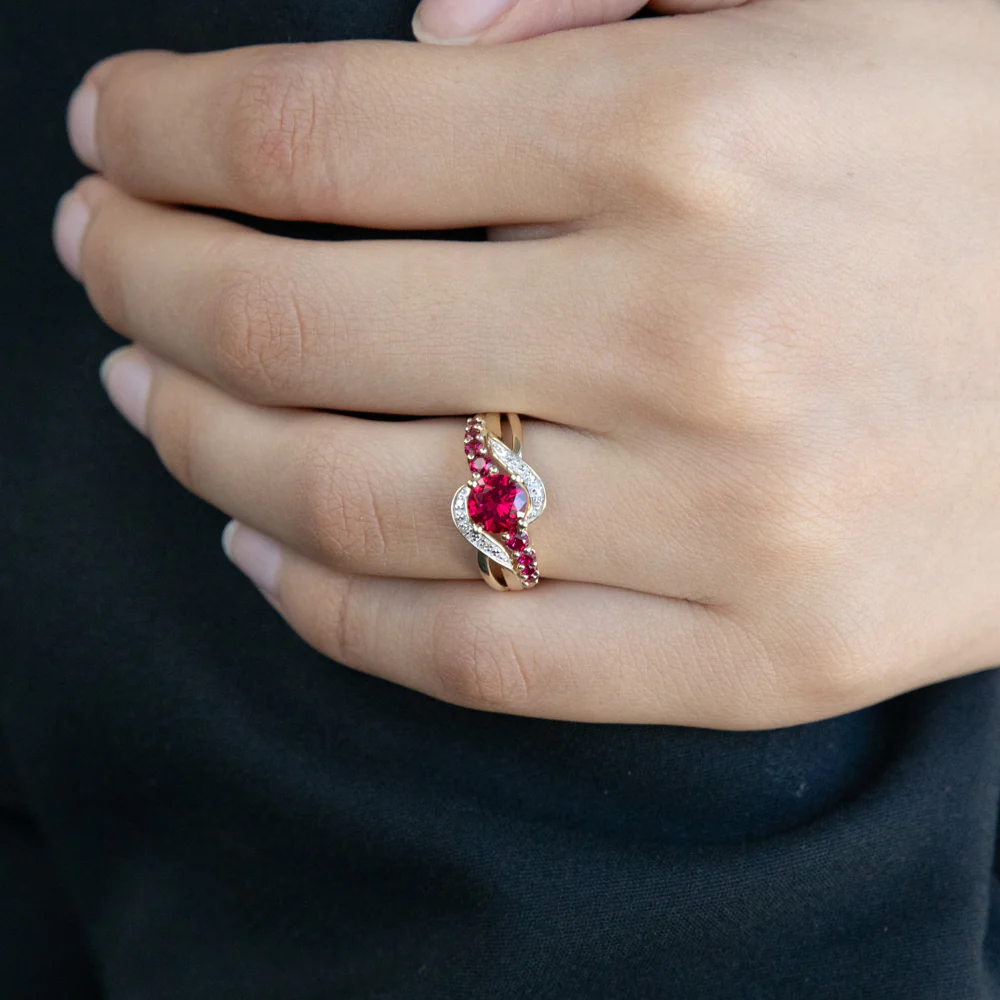9ct Yellow Gold Created Ruby and 0.15 Carat Diamond Ring - Image 3