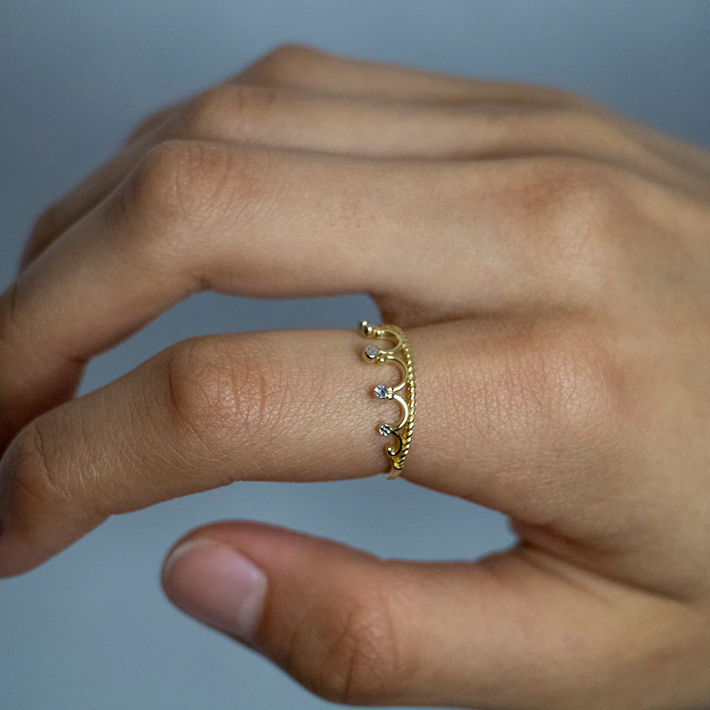 9ct Yellow Gold Crown Ring - Image 3