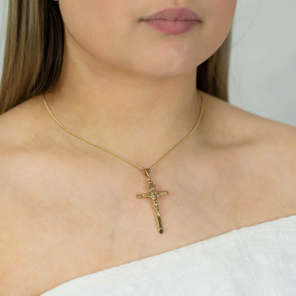 9ct Yellow Gold Crucifix Pendant - Image 2