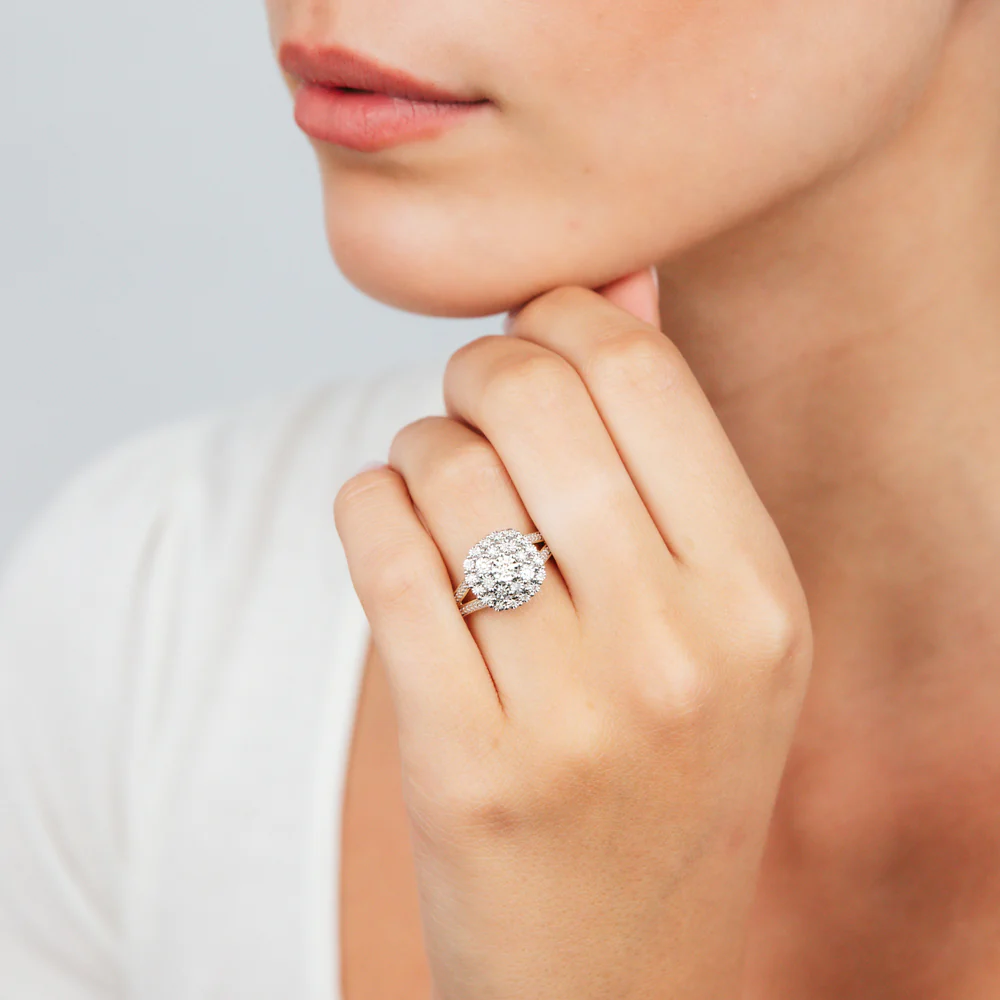 9ct Yellow Gold Cushion Shaped Ring in 1/5 Carat Natural Diamonds - Image 3