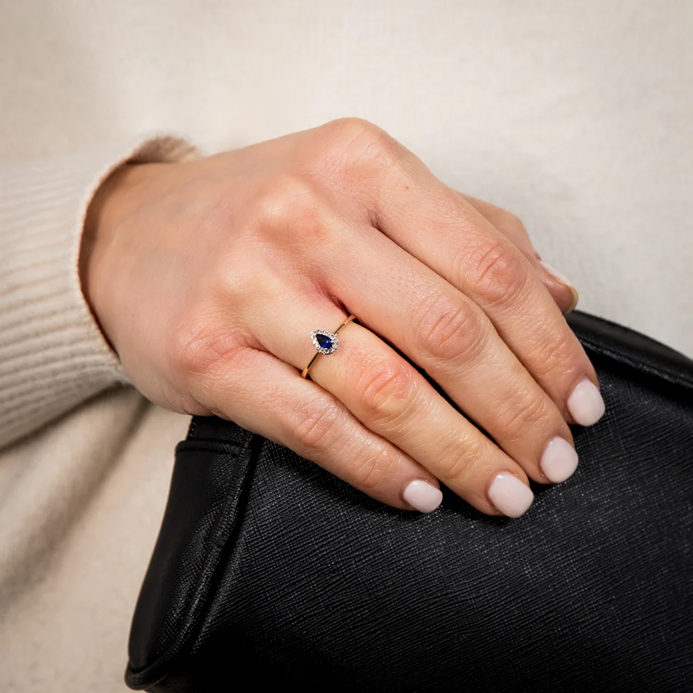 9ct Yellow Gold Diamond And Created Pear Sapphire Ring - Image 3
