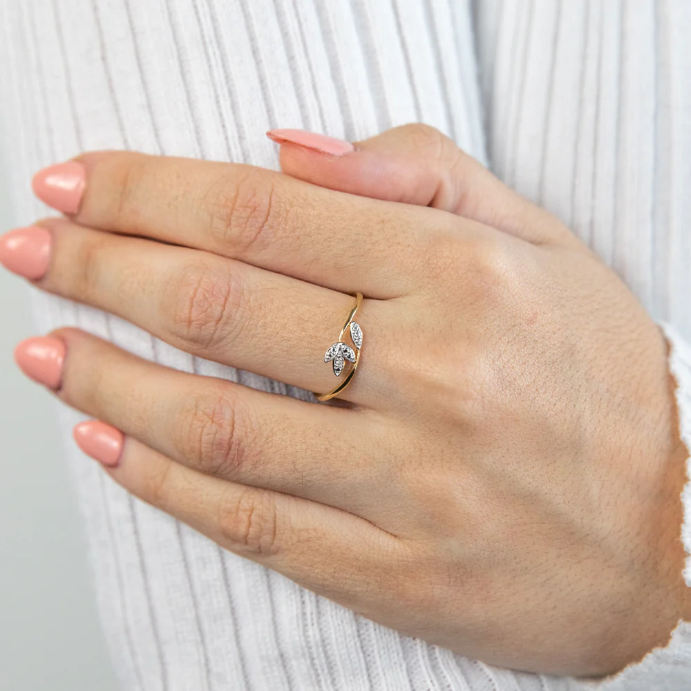 9ct Yellow Gold Diamond Bead Set Ring - Image 2