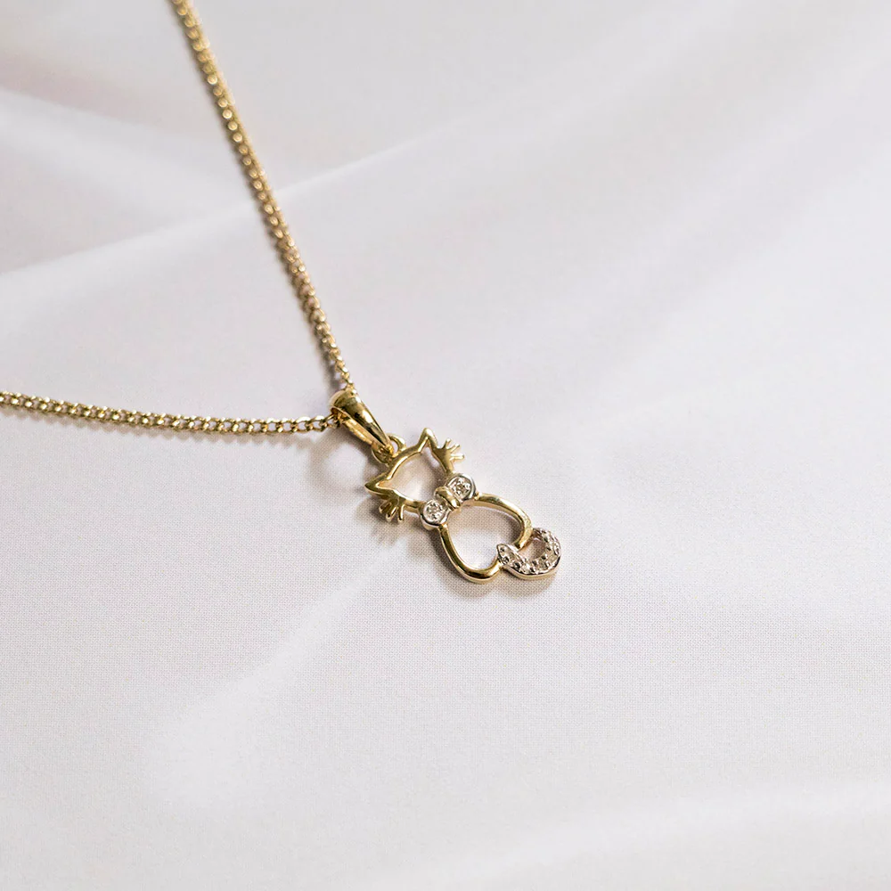 9ct Yellow Gold Diamond Cat Pendant with 7 Brilliant Cut Diamonds - Image 3