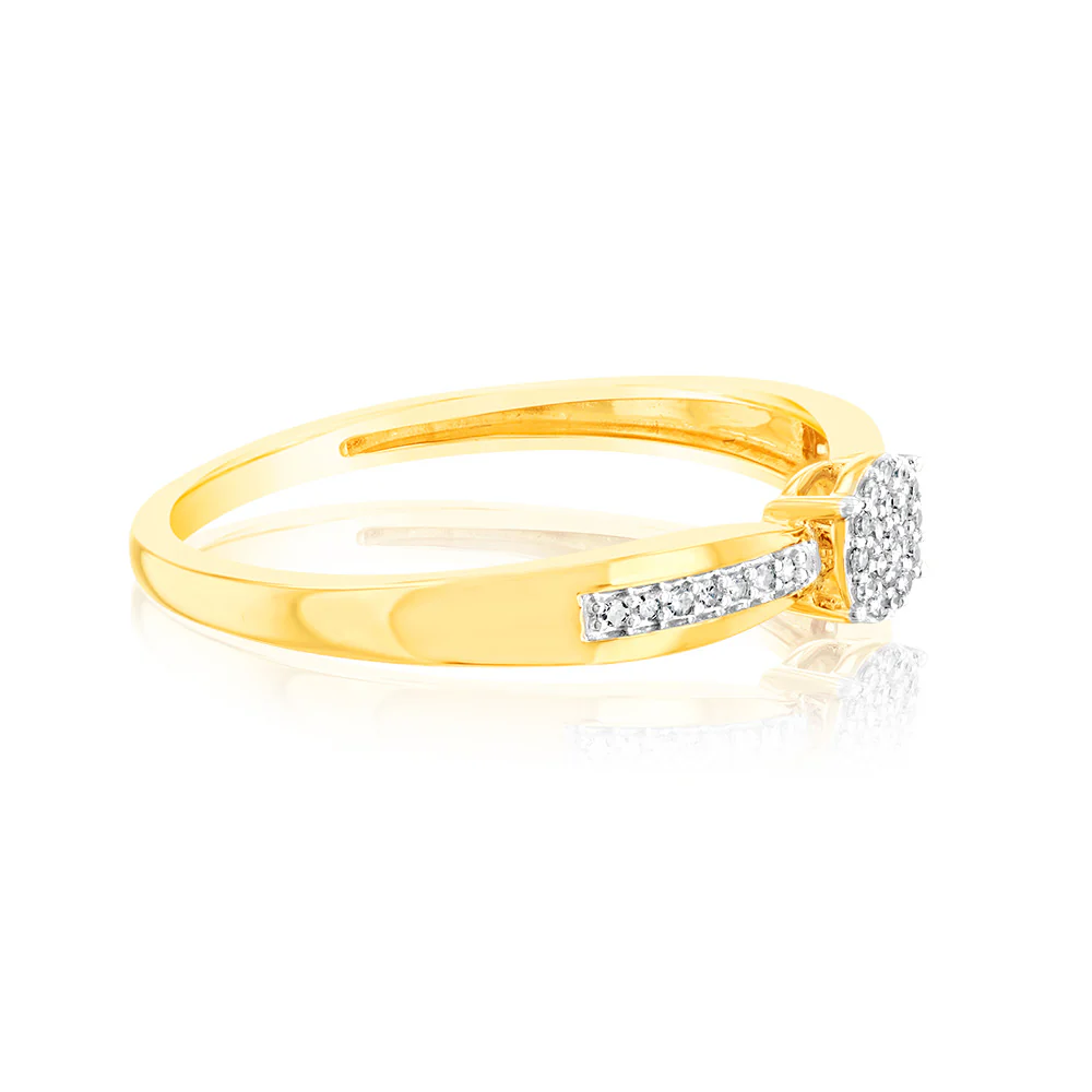 9ct Yellow Gold Diamond Cluster Ring with 33 Brilliant Cut Diamonds - Image 2