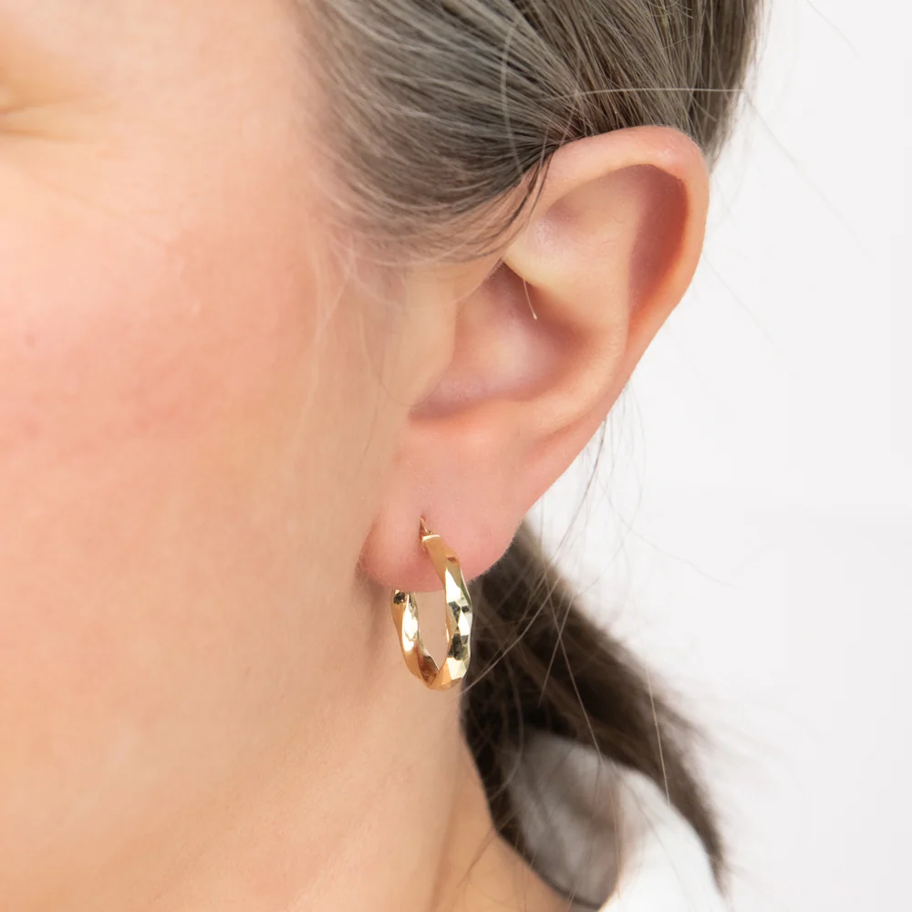 9ct Yellow Gold Diamond Cut Faceted 18.5mm Hoop Earrings - Image 2