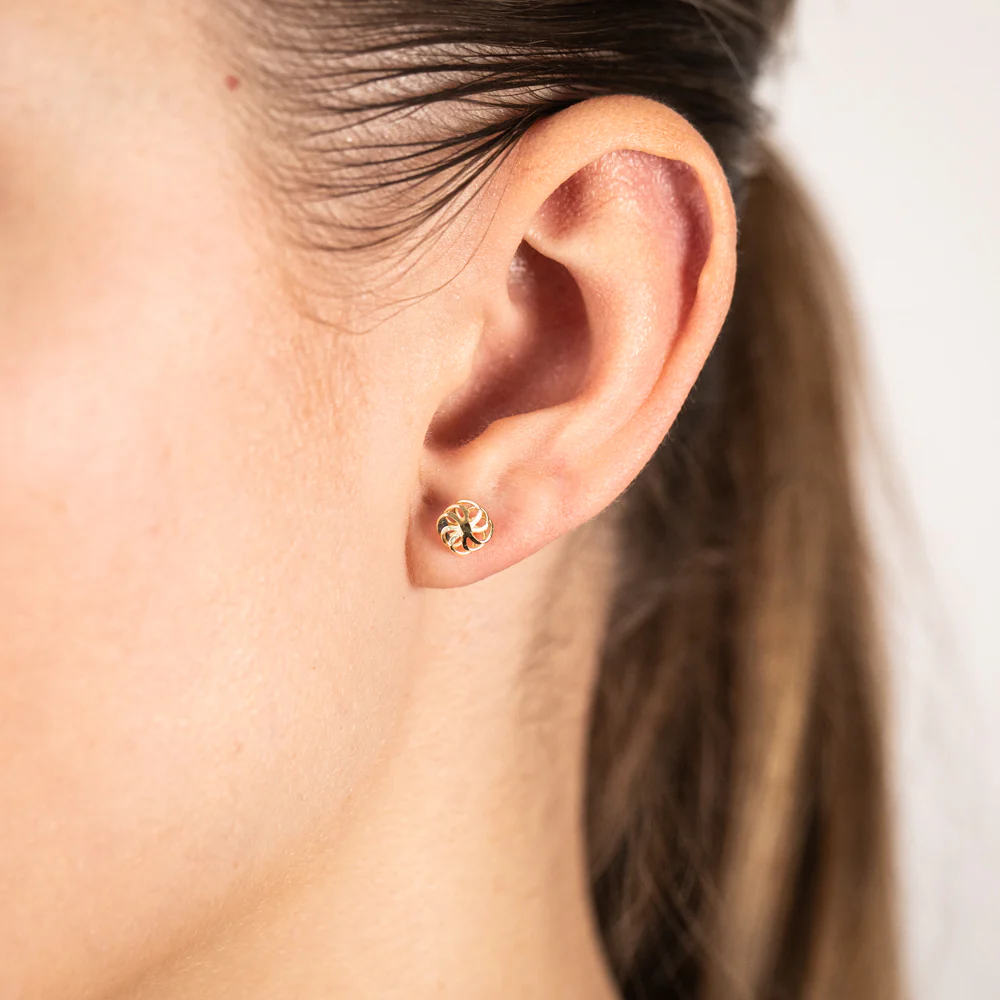 9ct Yellow Gold Diamond Cut Fancy Flower Stud Earrings - Image 2