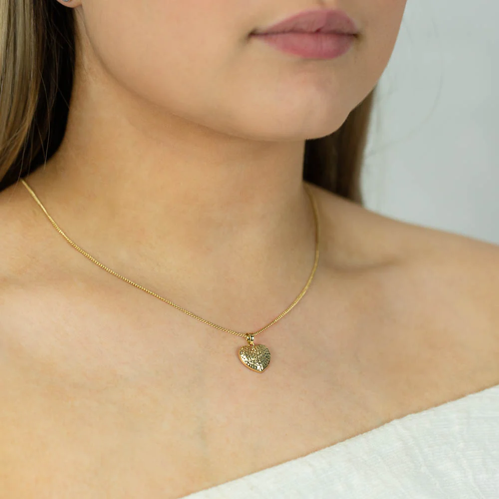9ct Yellow Gold Diamond Cut Heart Pendant - Image 2