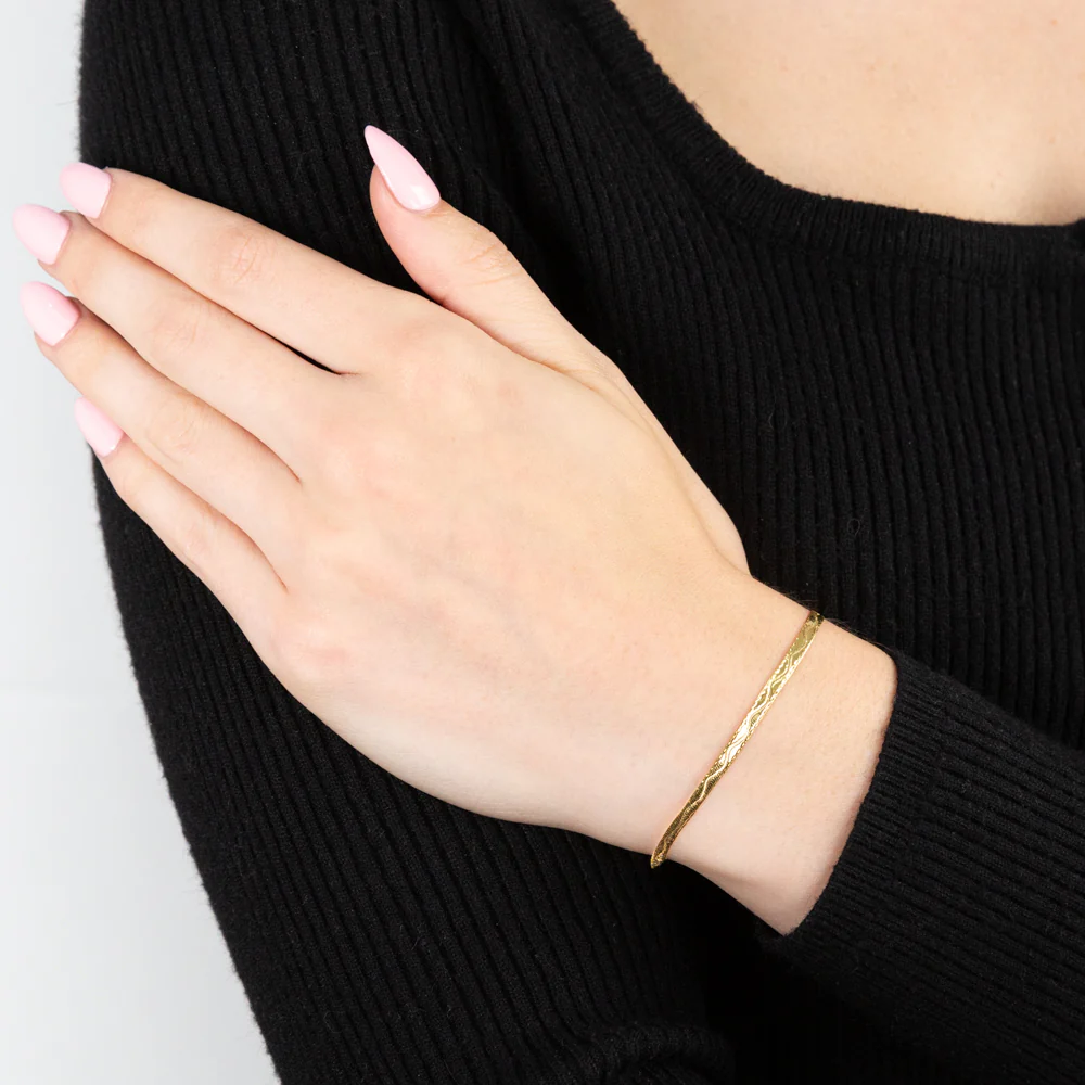 9ct Yellow Gold Diamond Cut Wave Herringbone 17.5cm Bracelet - Image 3