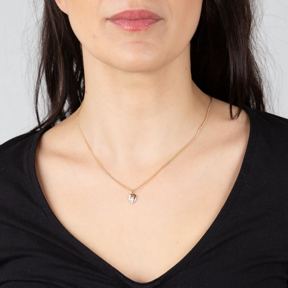 9ct Yellow Gold Diamond Heart Pendant with 3 Brilliant Diamonds - Image 2