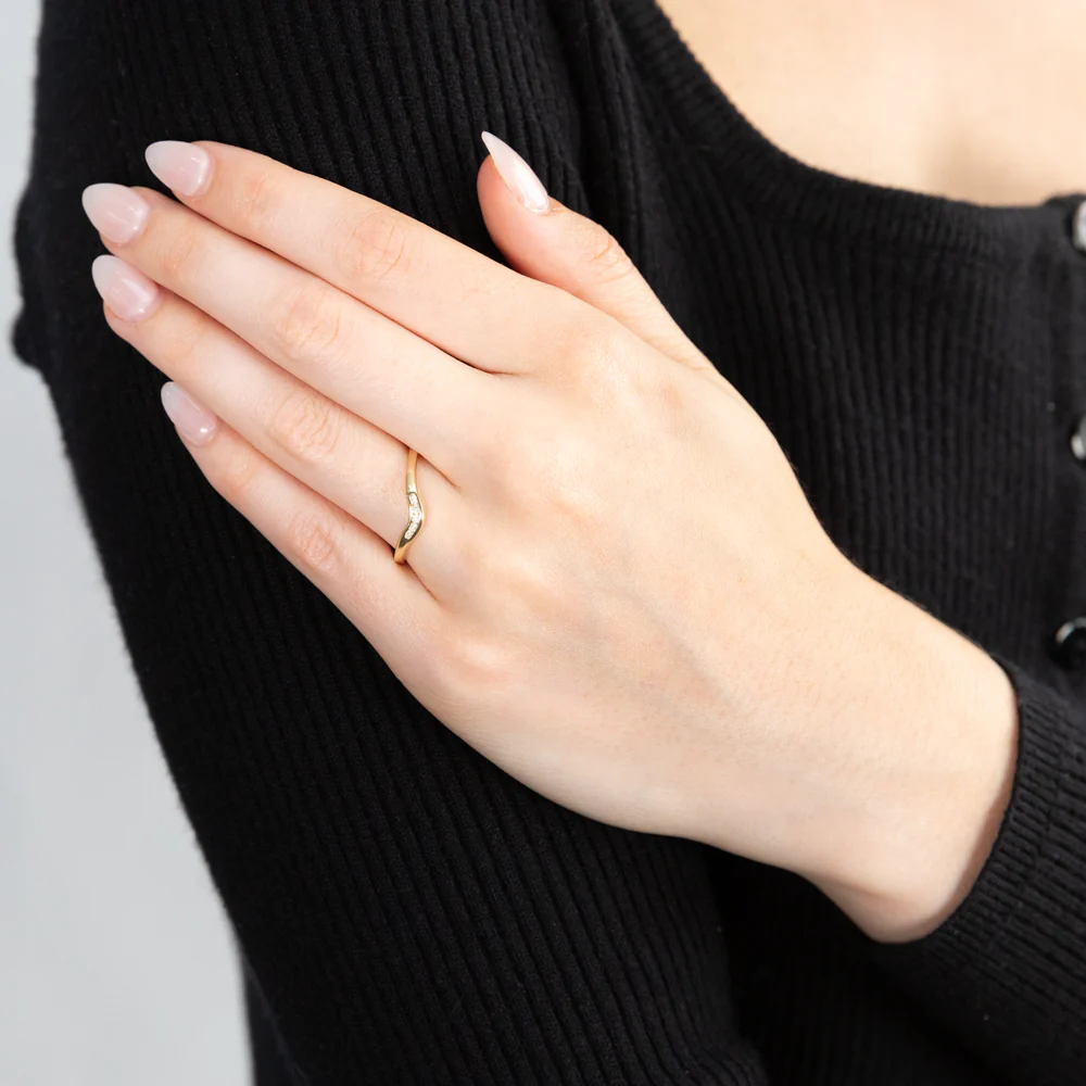 9ct Yellow Gold Diamond Majestic Ring - Image 3