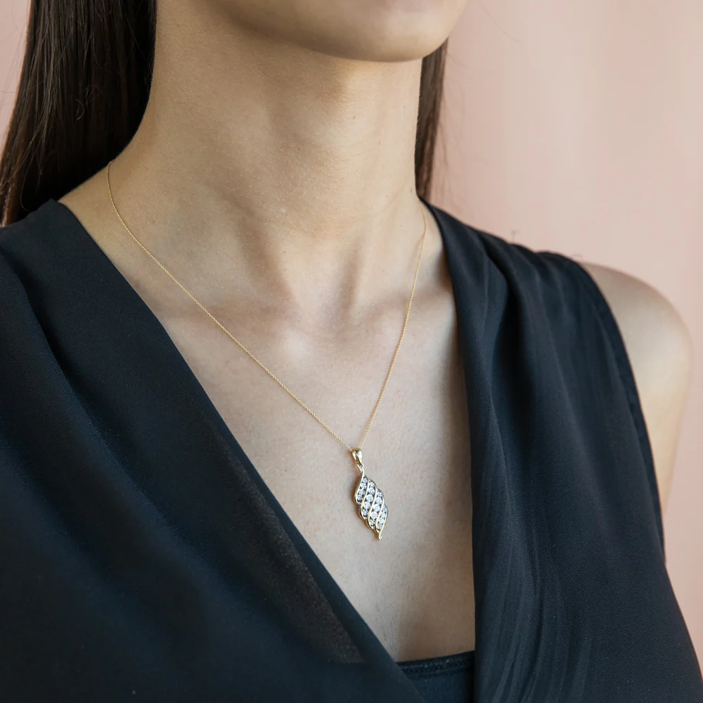 9ct Yellow Gold Diamond Pendant with 18 Brilliant Diamonds on 45cm Chain - Image 2