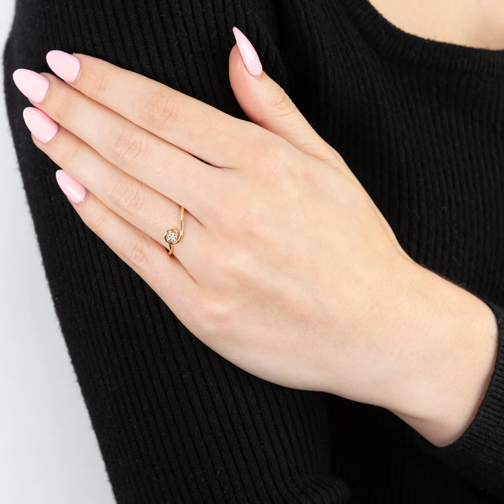 9ct Yellow Gold Diamond Ring - Image 3