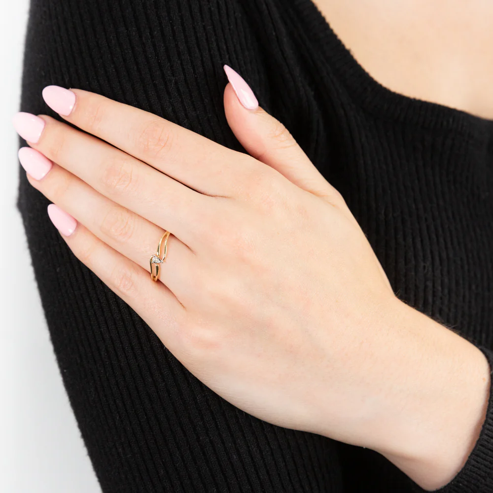 9ct Yellow Gold Diamond Ring - Image 3