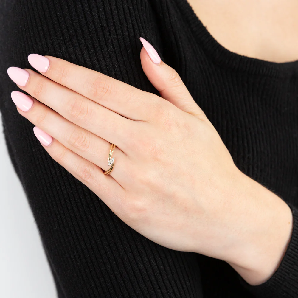 9ct Yellow Gold Diamond Ring - Image 3