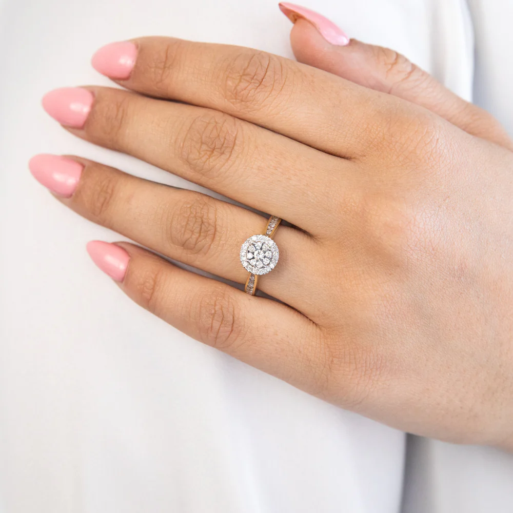 9ct Yellow Gold Diamond Ring Set with 1/2 Carat 38 Stunning Brilliant Diamonds - Image 4