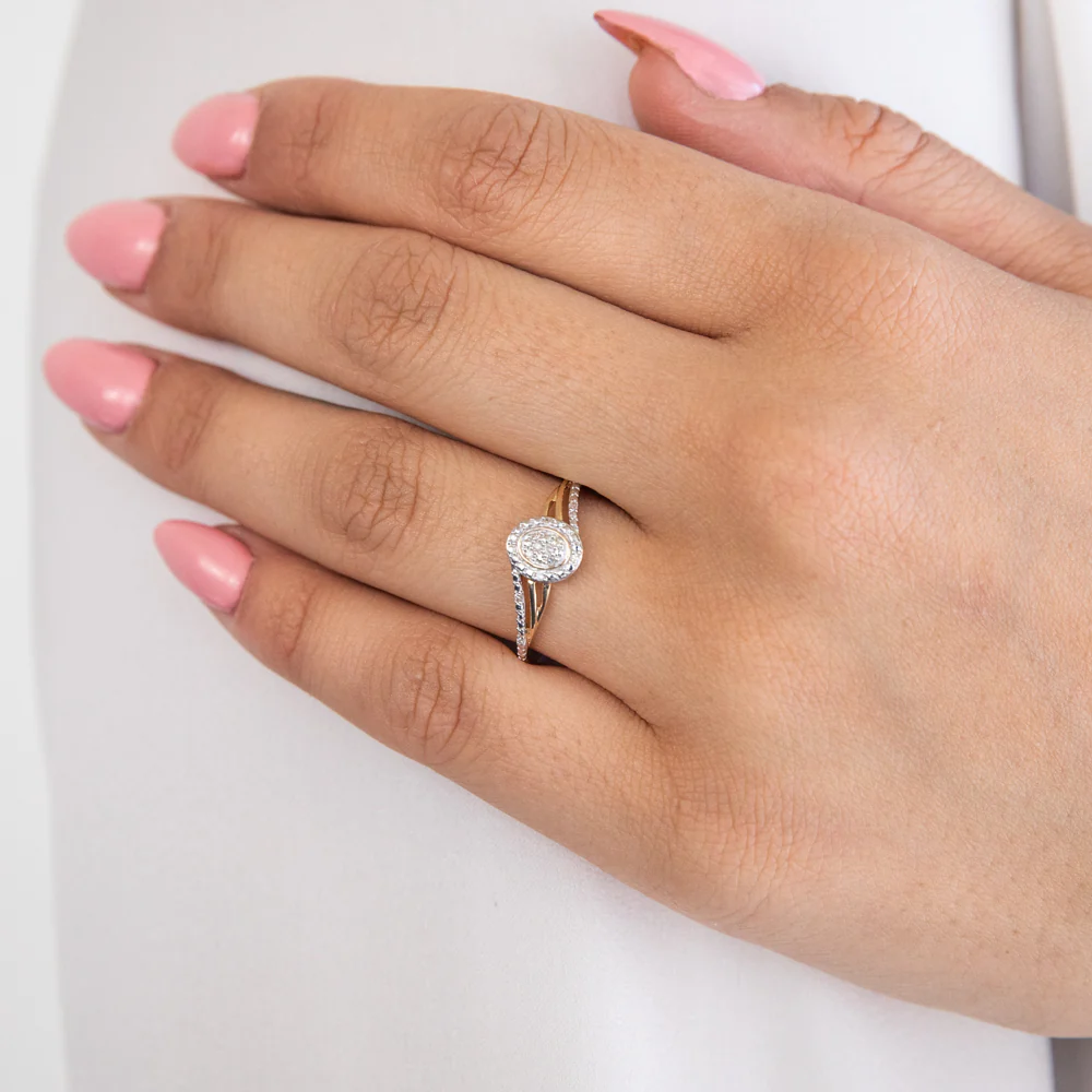 9ct Yellow Gold Diamond Ring Set with 14 Stunning Brilliant Diamonds - Image 5