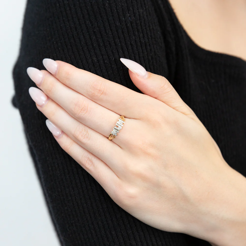9ct Yellow Gold Diamond Ring Set With Beautiful Brilliant Cut Diamonds - Image 3
