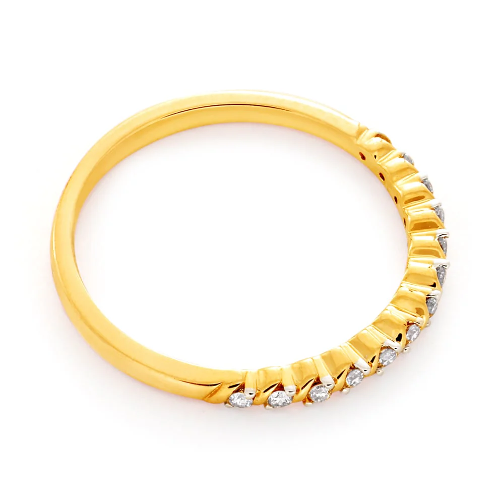 9ct Yellow Gold Diamond Ring with 13 Brilliant Cut Diamonds and Rhodium Plated Claws - Image 2