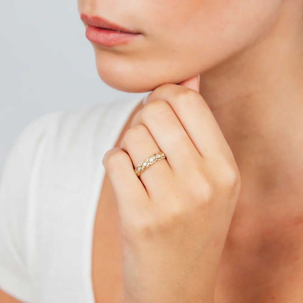 9ct Yellow Gold Diamond Ring with 7 Round Brilliant Diamonds in Disc Setting - Image 3