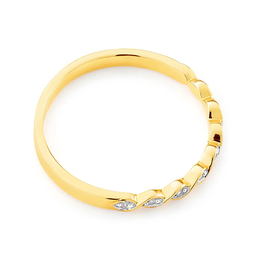 9ct Yellow Gold Diamond Ring with 9 Brilliant Diamonds - Image 2