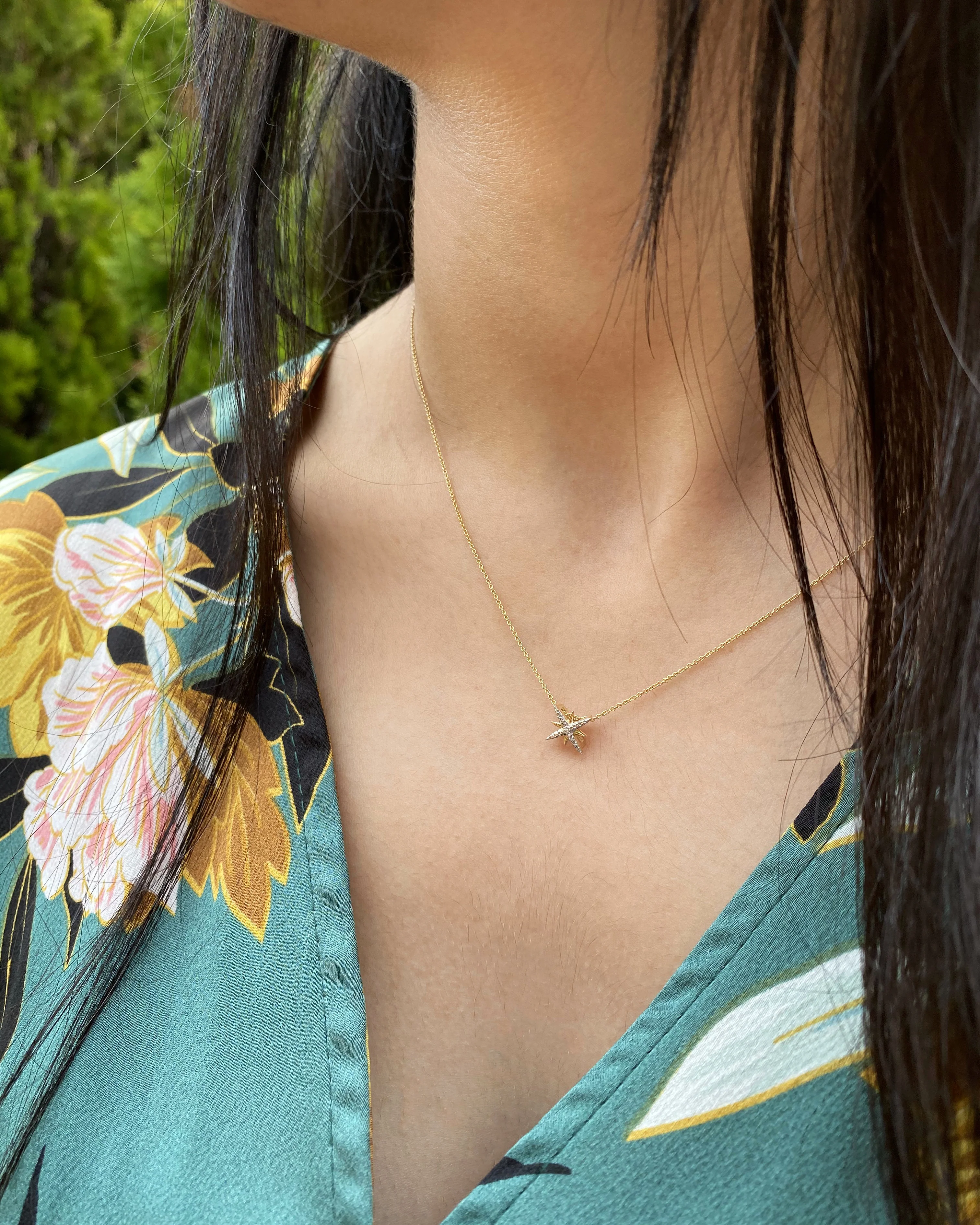 9ct Yellow Gold Diamond Starburst Pendant - Image 3