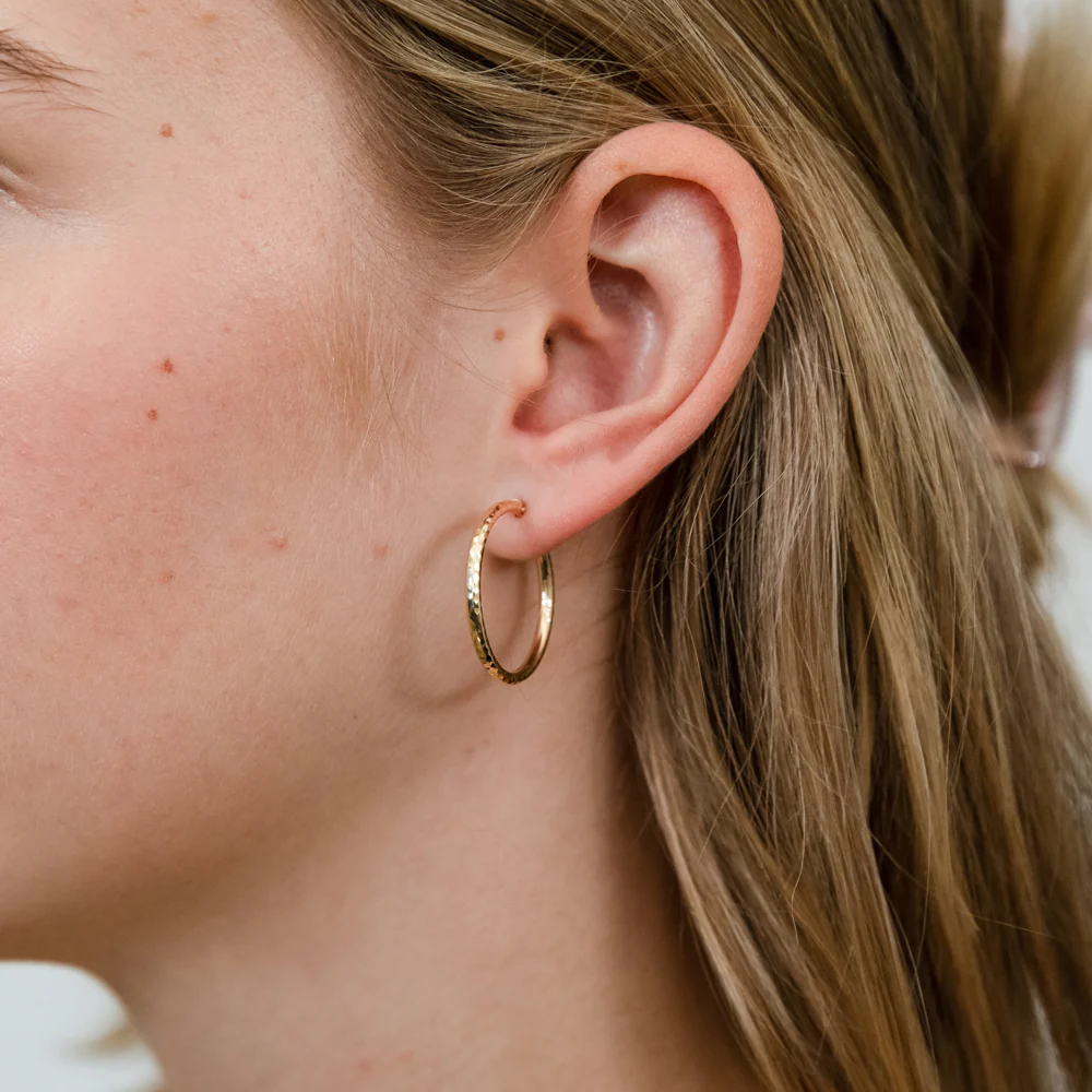 9ct Yellow Gold Double Side Diamond Cut 20mm Hoop Earrings - Image 2