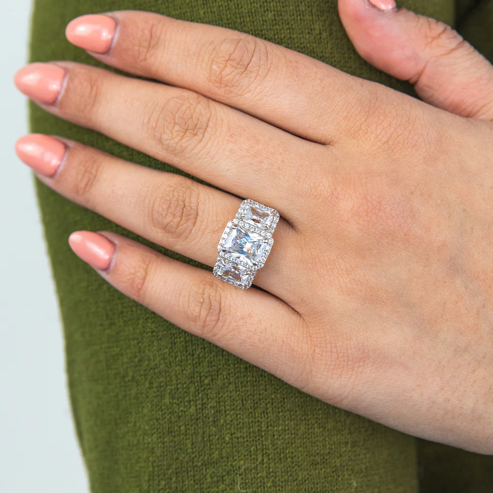 9ct Yellow Gold Emerald Cut Zirconia Trilogy Ring - Image 3