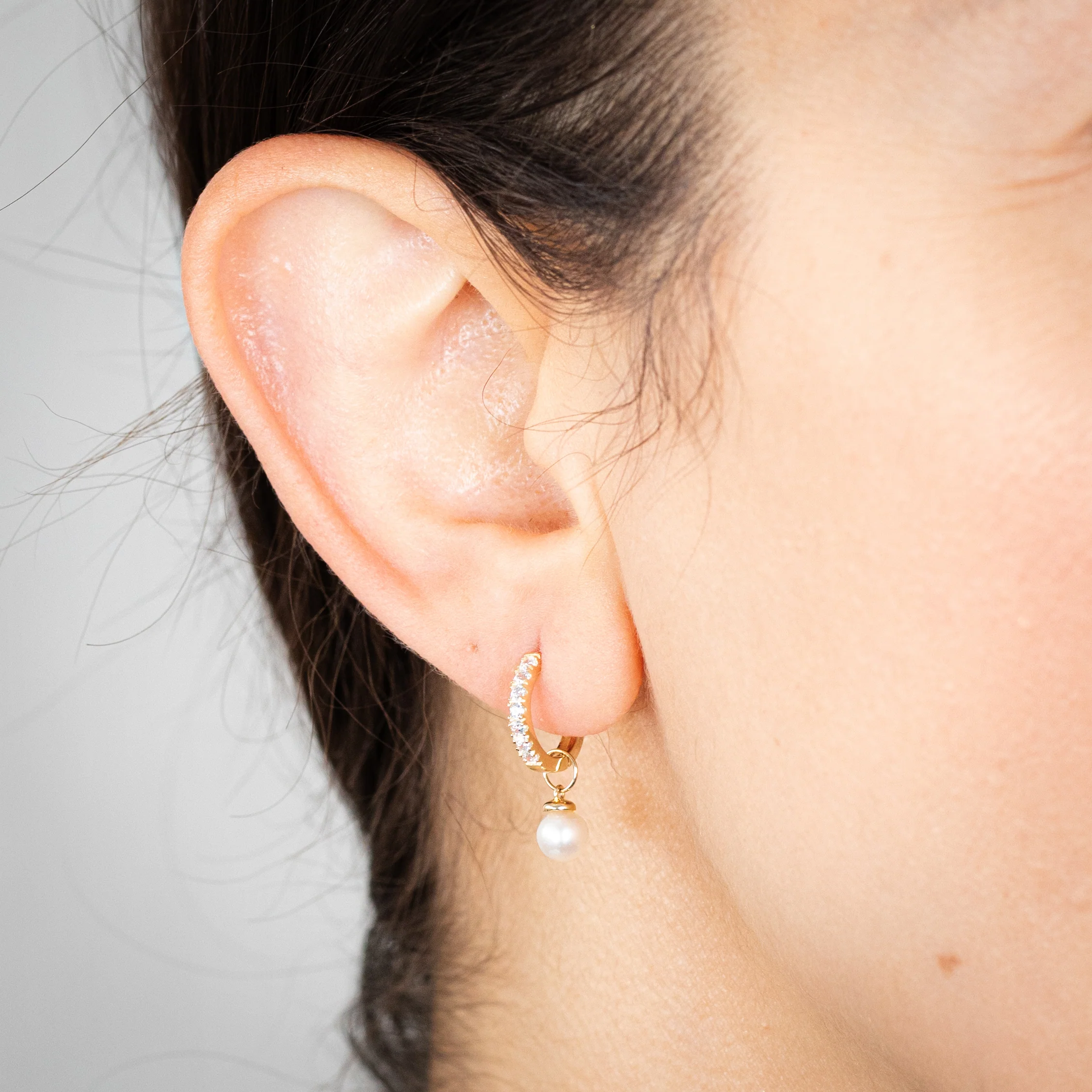 9ct Yellow Gold Freshwater Pearl And Cubic Zirconia Hoop Earrings - Image 2