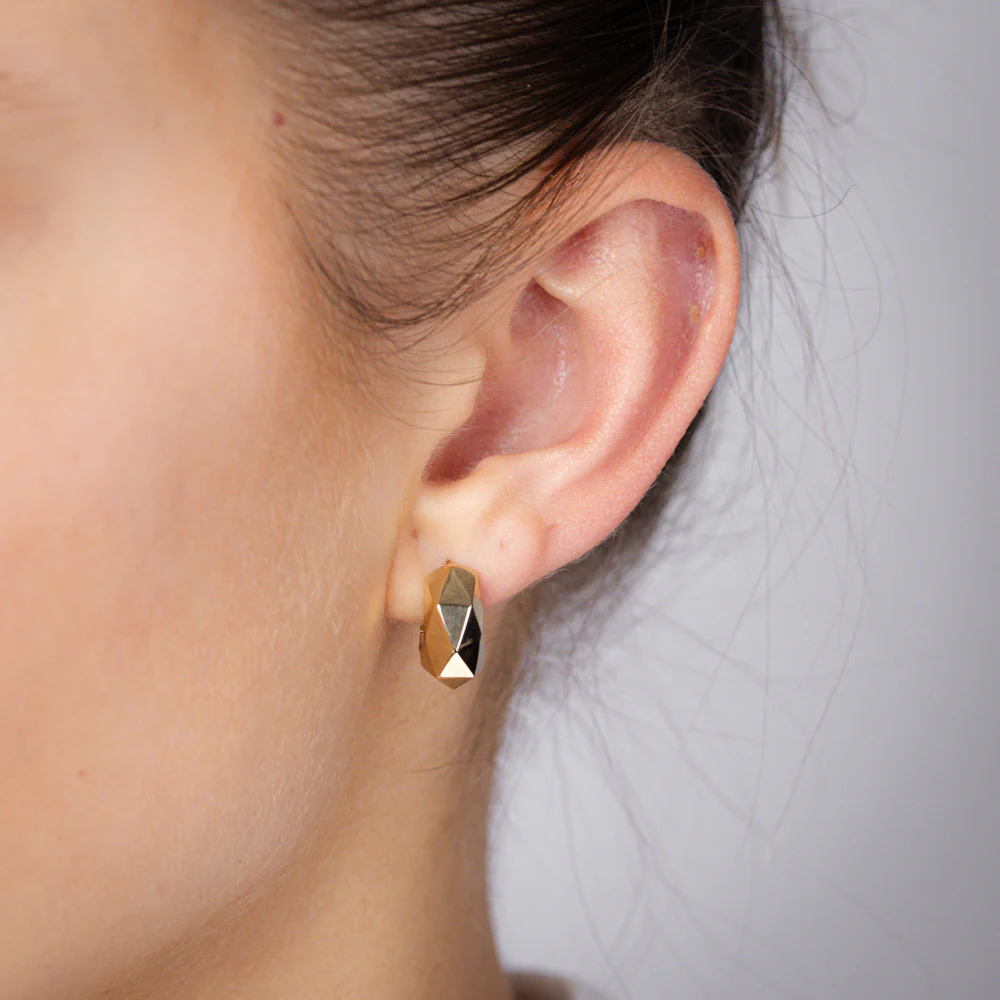 9ct Yellow Gold Geometric Pattern Huggies Hoop Earrings - Image 2