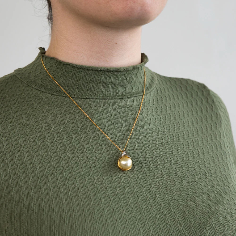 9ct Yellow Gold Golden Pearl and Diamond Pendant - Image 2