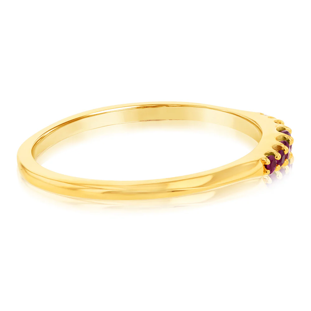 9ct Yellow Gold Graduating Natural Ruby Ring - Image 2
