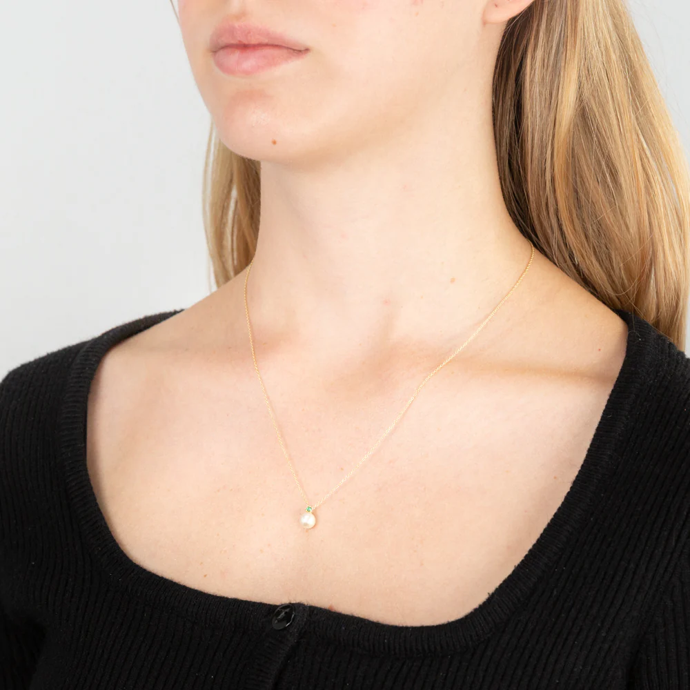 9ct Yellow Gold Green Cubic Zirconia And Pearl Pendant On 45cm Chain - Image 2