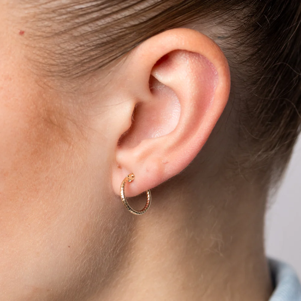 9ct Yellow Gold Grooved 10mm Hoop Earrings - Image 2