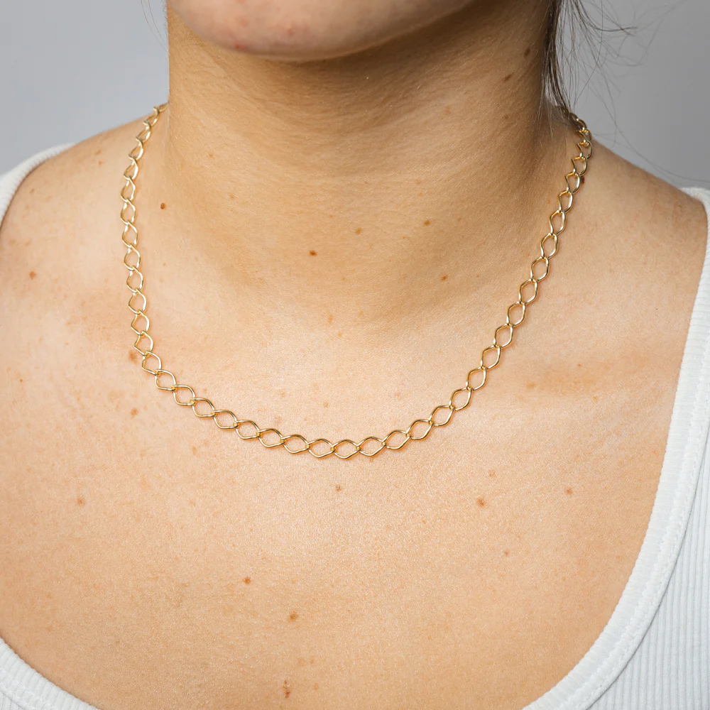 9ct Yellow Gold Hollow 45cm Curb Chain - Image 3