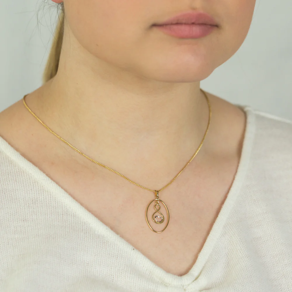 9ct Yellow Gold Infinity Heart Pendant - Image 2