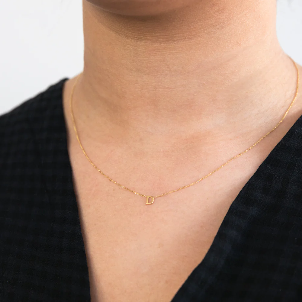 9ct Yellow Gold Initial "D" Pendant on 43cm Chain - Image 2