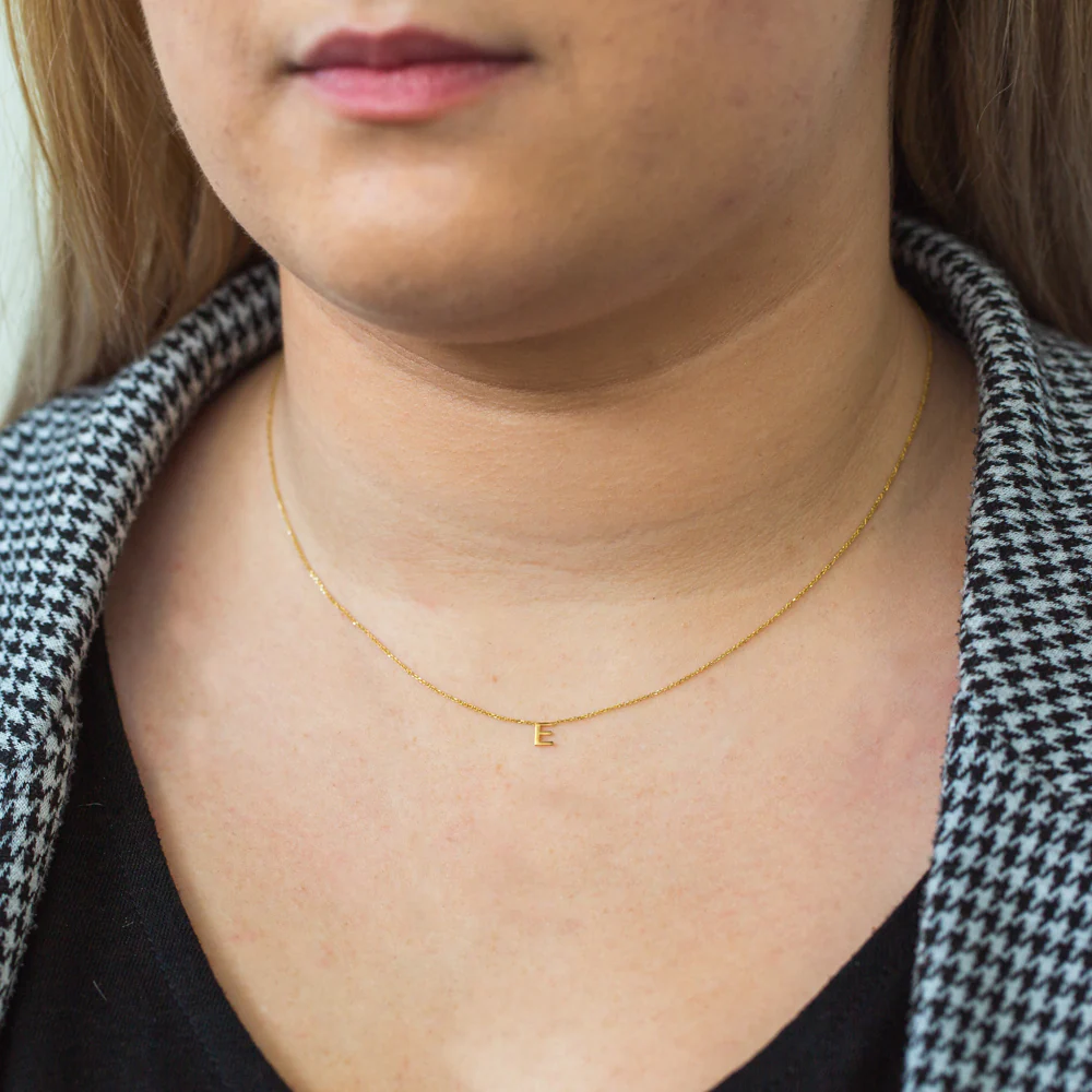9ct Yellow Gold Initial "E" Pendant On 43cm Chain - Image 2