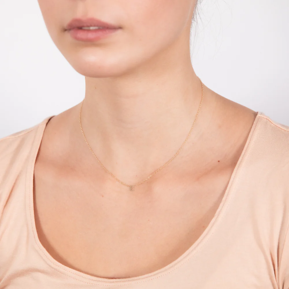 9ct Yellow Gold Initial "E" Pendant On Chain - Image 2