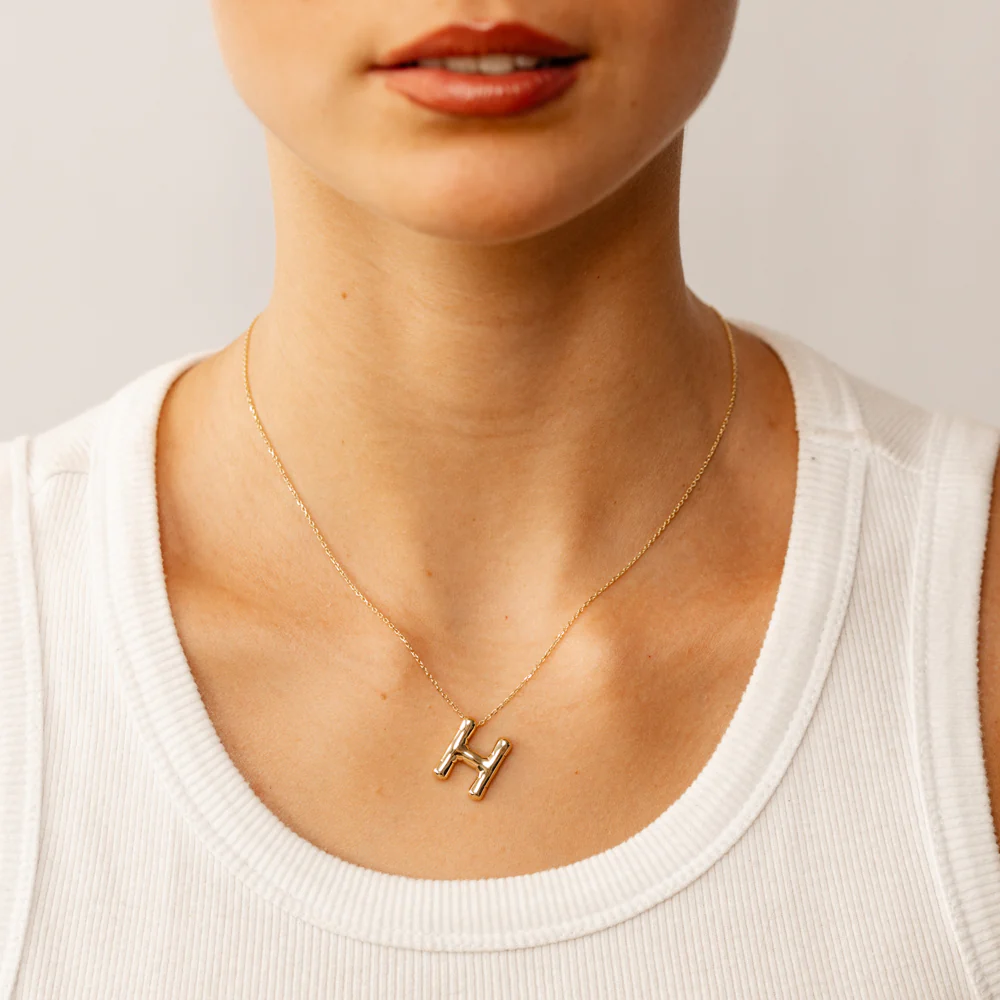 9ct Yellow Gold Initial 'H' Puffed Pendant on 43cm Chain - Image 2