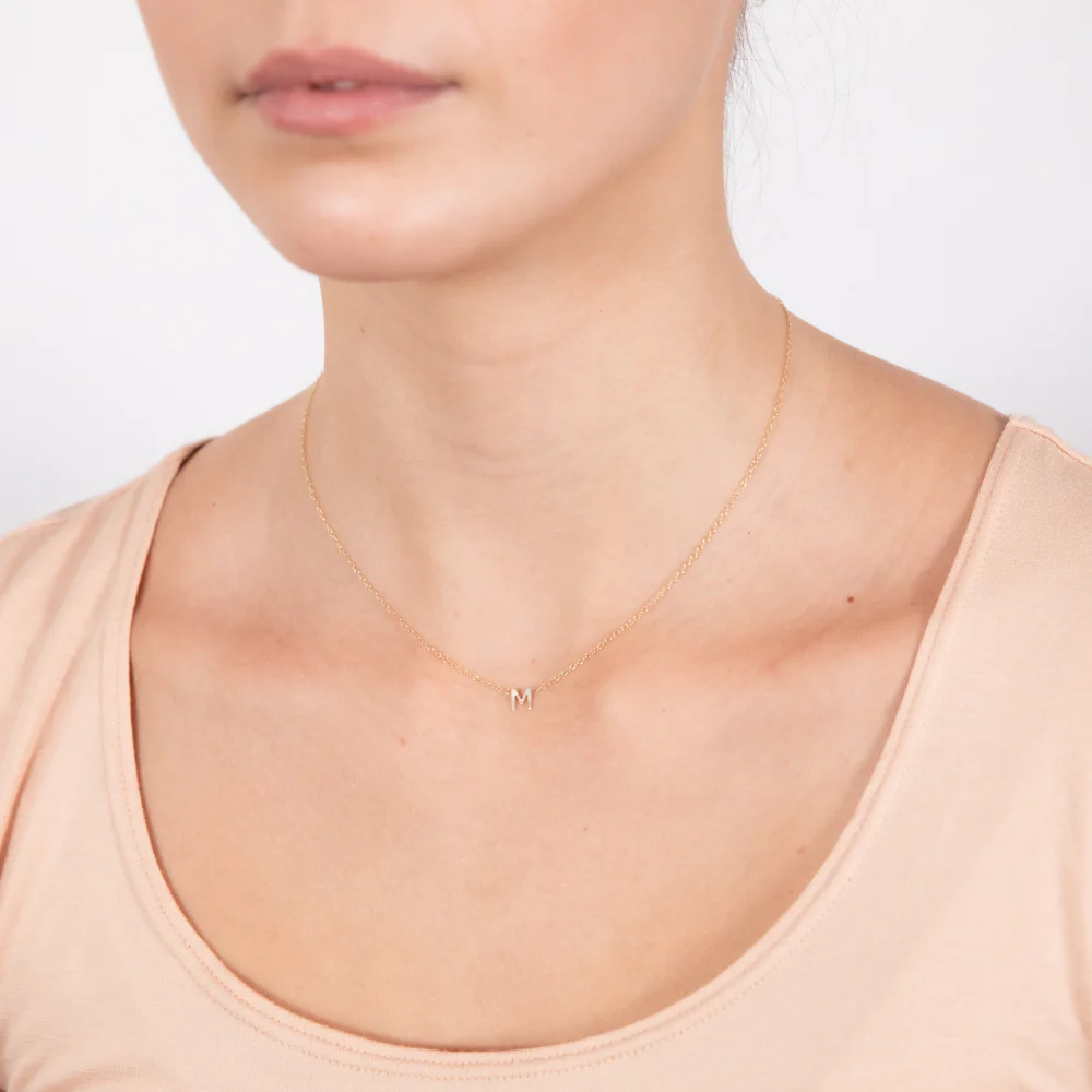 9ct Yellow Gold Initial "M" Pendant On Chain - Image 2