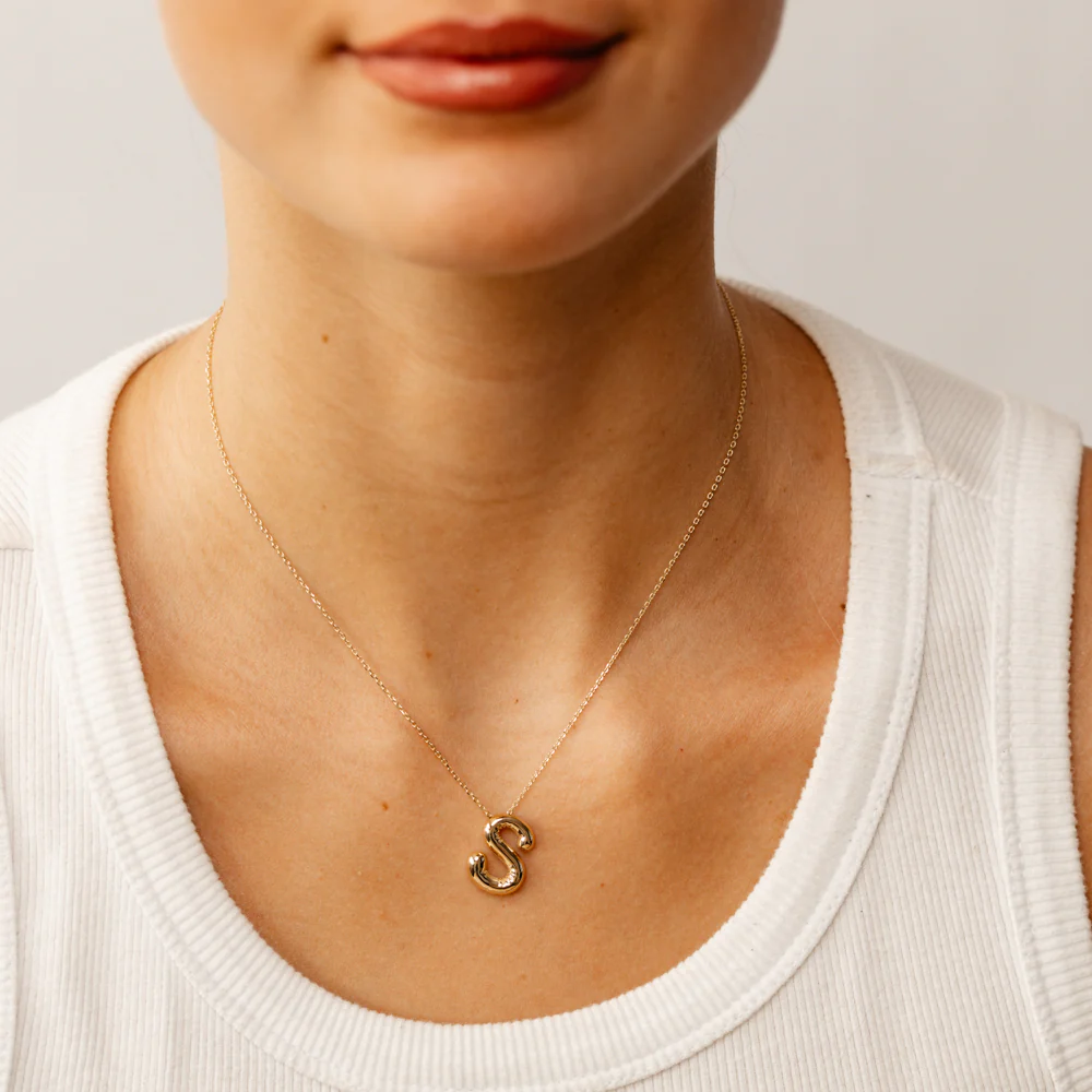 9ct Yellow Gold Initial 'S' Puffed Pendant on 43cm Chain - Image 2