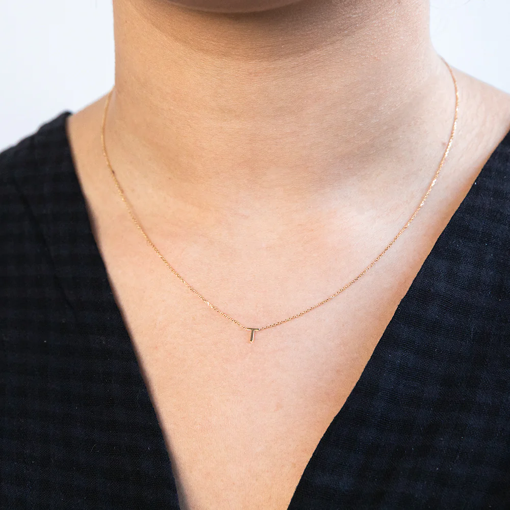 9ct Yellow Gold Initial "T" Pendant On 43cm Chain - Image 2
