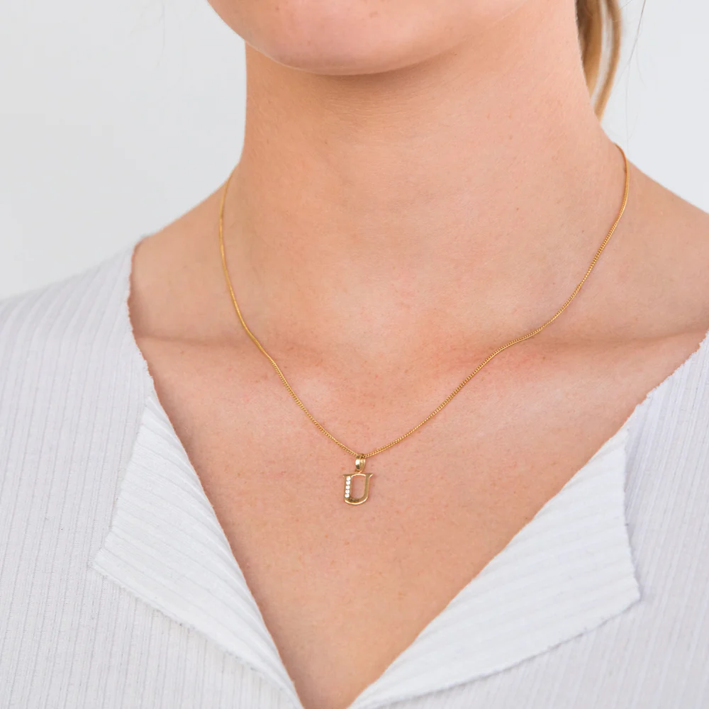 9ct Yellow Gold Initial U Zirconia Pendant - Image 2
