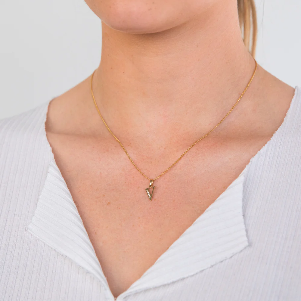 9ct Yellow Gold Initial V Zirconia Pendant - Image 2