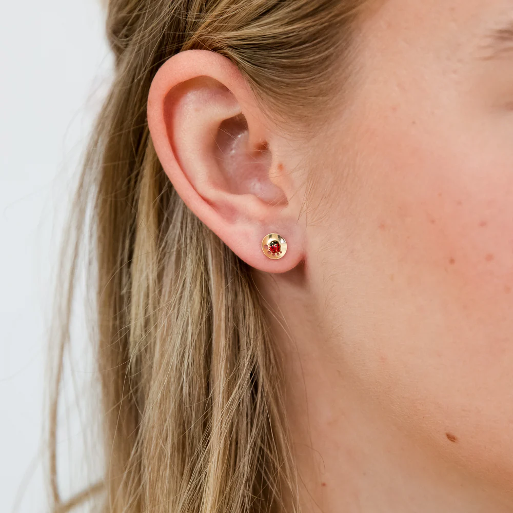 9ct Yellow Gold Ladybug On Round Stud Earrings - Image 2