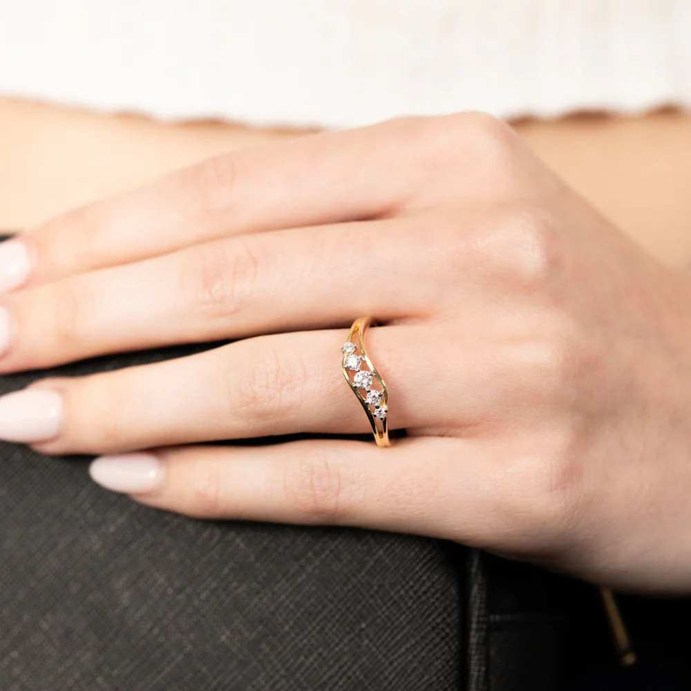 9ct Yellow Gold Luminesce Lab Grown 1/4 Carat Diamond Ring - Image 4